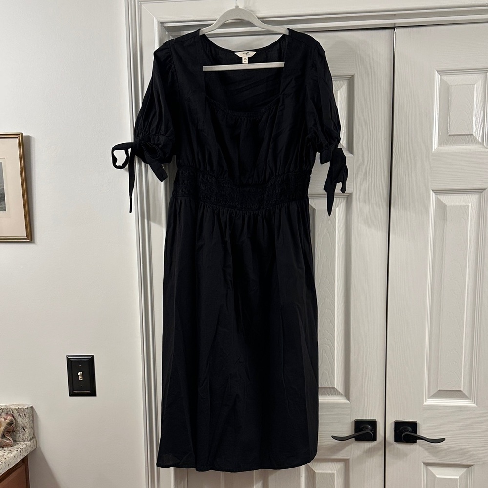 Terra & Sky Black Midi Dress